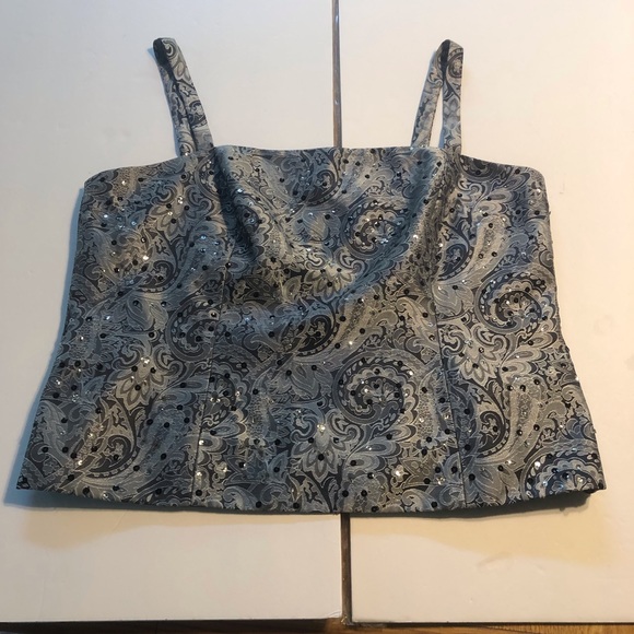 R & M Richards Tops - R + M Richards Silver Sequin Dressy Tank.